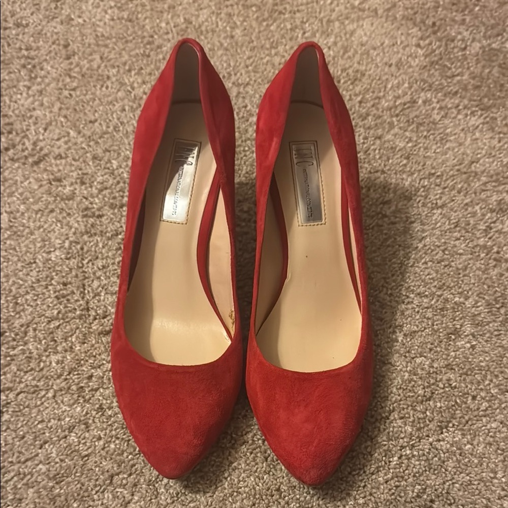 Red Suede 3” Pumps - size 8.5